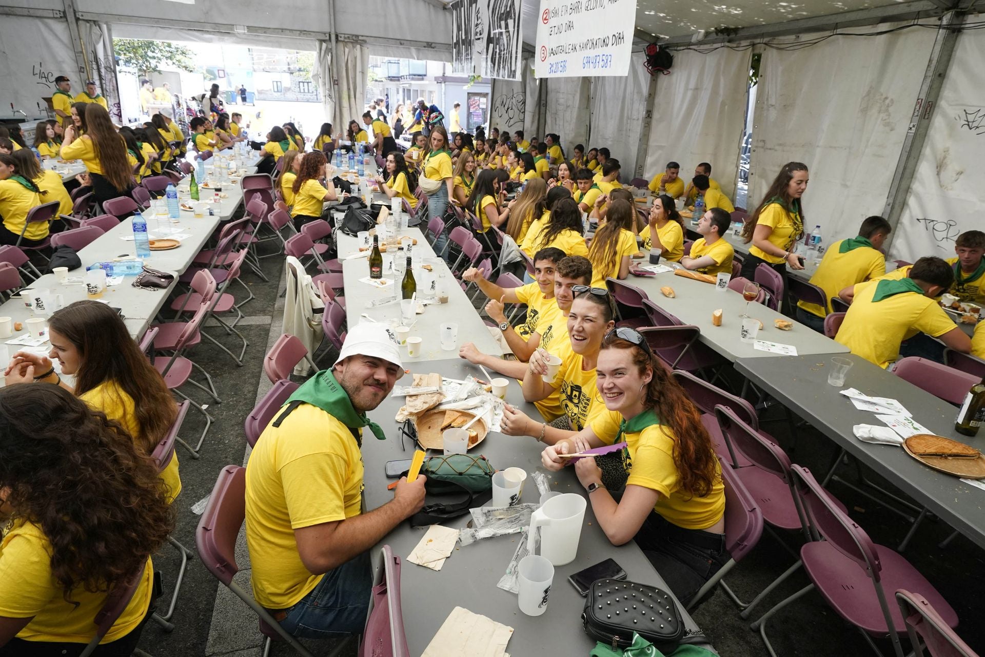Comida joven y juegos recreativos en el segundo día de las Santio jaiak