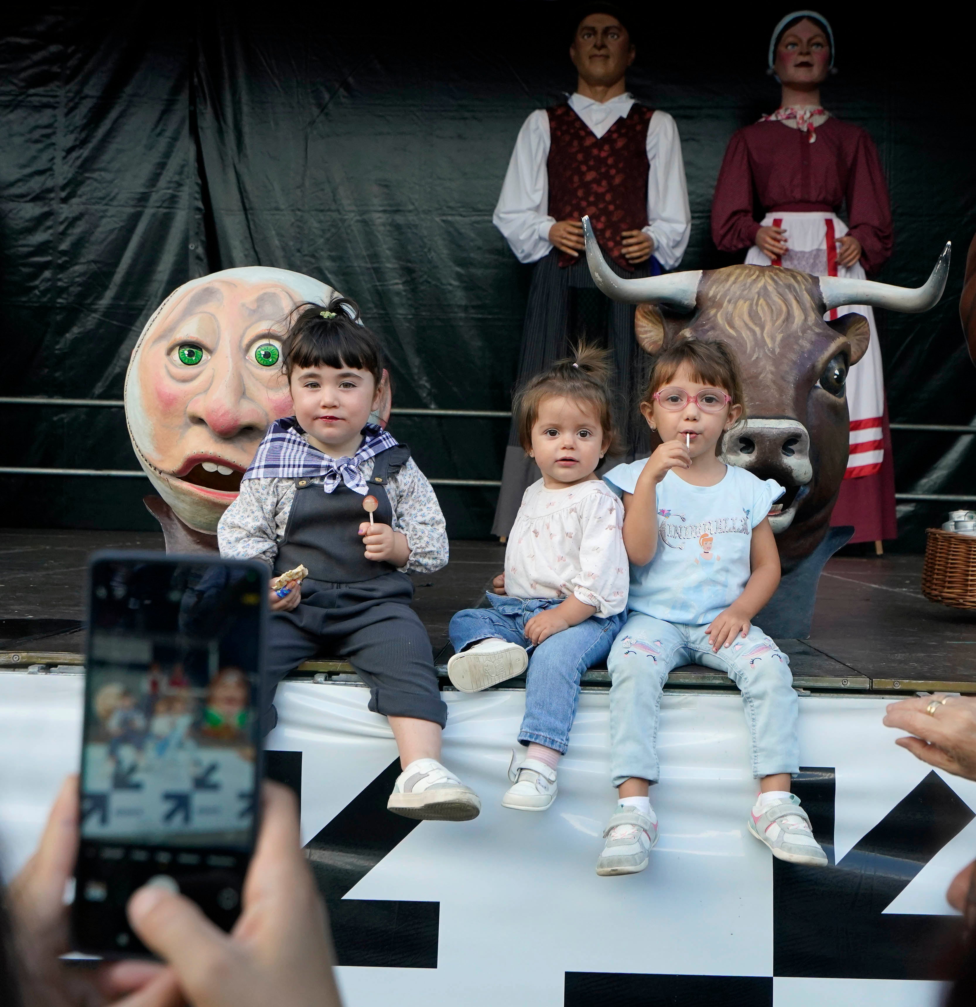 Villabona comienza las fiestas de Santiago con el txupinazo