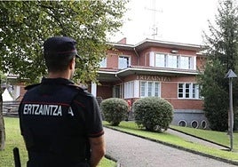 «Se han tenido que dar graves incidentes en Hernani para firmar un protocolo de colaboración entre Policía Municipal y Ertzaintza»