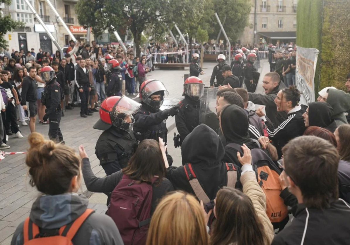 La Ertzaintza disolvió el miércoles una acampada no comunicada de GKS en Vitoria.