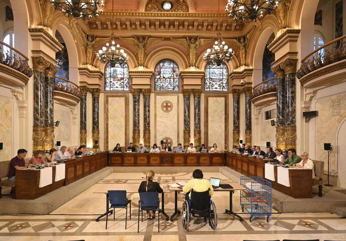 La corporación municipal, durante el Pleno celebrado este jueves en el Ayuntamiento.