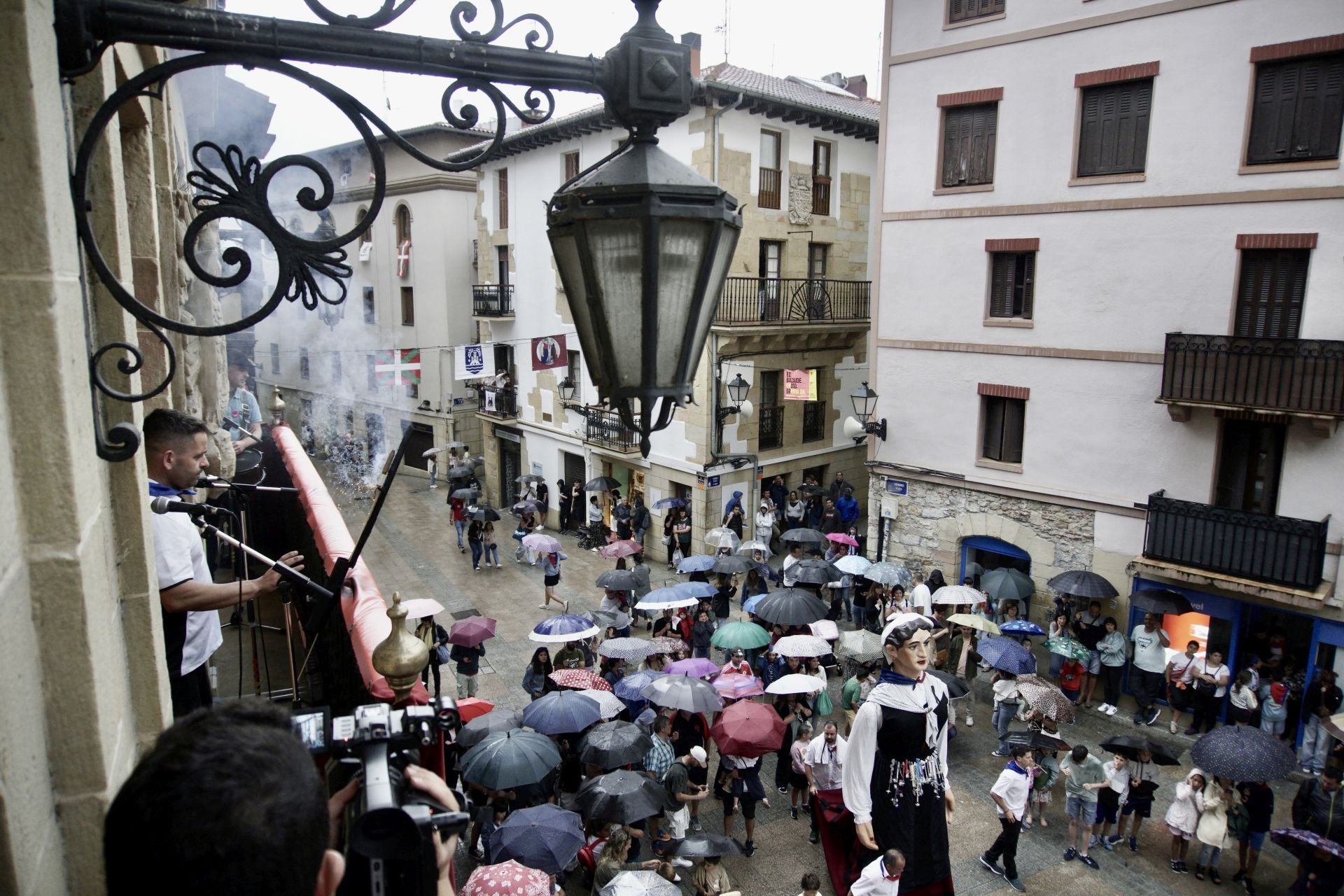 Los gigantes y cabezudos se despiden de las Madalenas