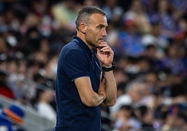 Sergio Francisco, en un momento del duelo ante el Yokohama FC.
