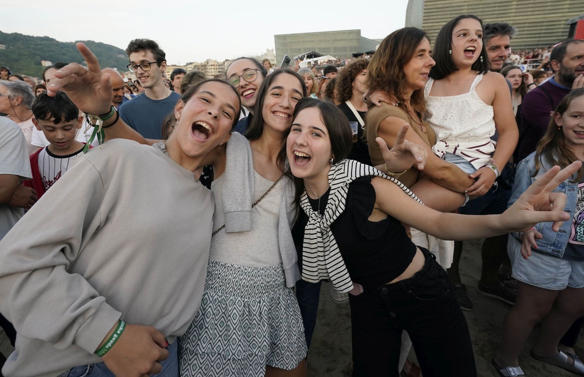 Bulego conquista la playa de la Zurriola