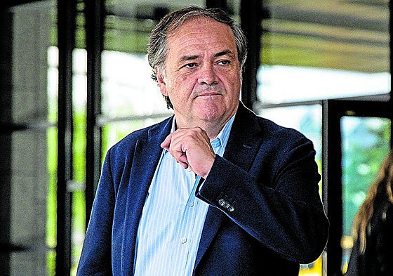 Jokin Aperribay está satisfecho por el discurrir de la pretemporada y no tiene prisa por fichar.