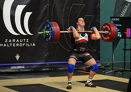 Eki Lizaso aparece en acción en plena competición.