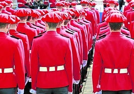 Entrega de credenciales.Imagen de un acto de graduación de ertzainas realizado en la academia de Arkaute.