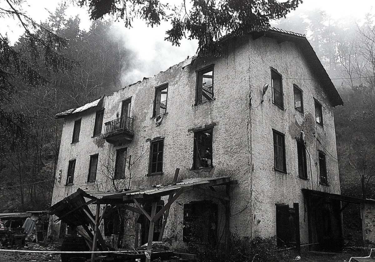Incendio en un caserío en Oiartzun, no relacionado con la información.