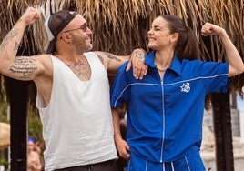 Kiko Rivera presenta su canción del verano junto a la médico vasca Lucía de la Puerta