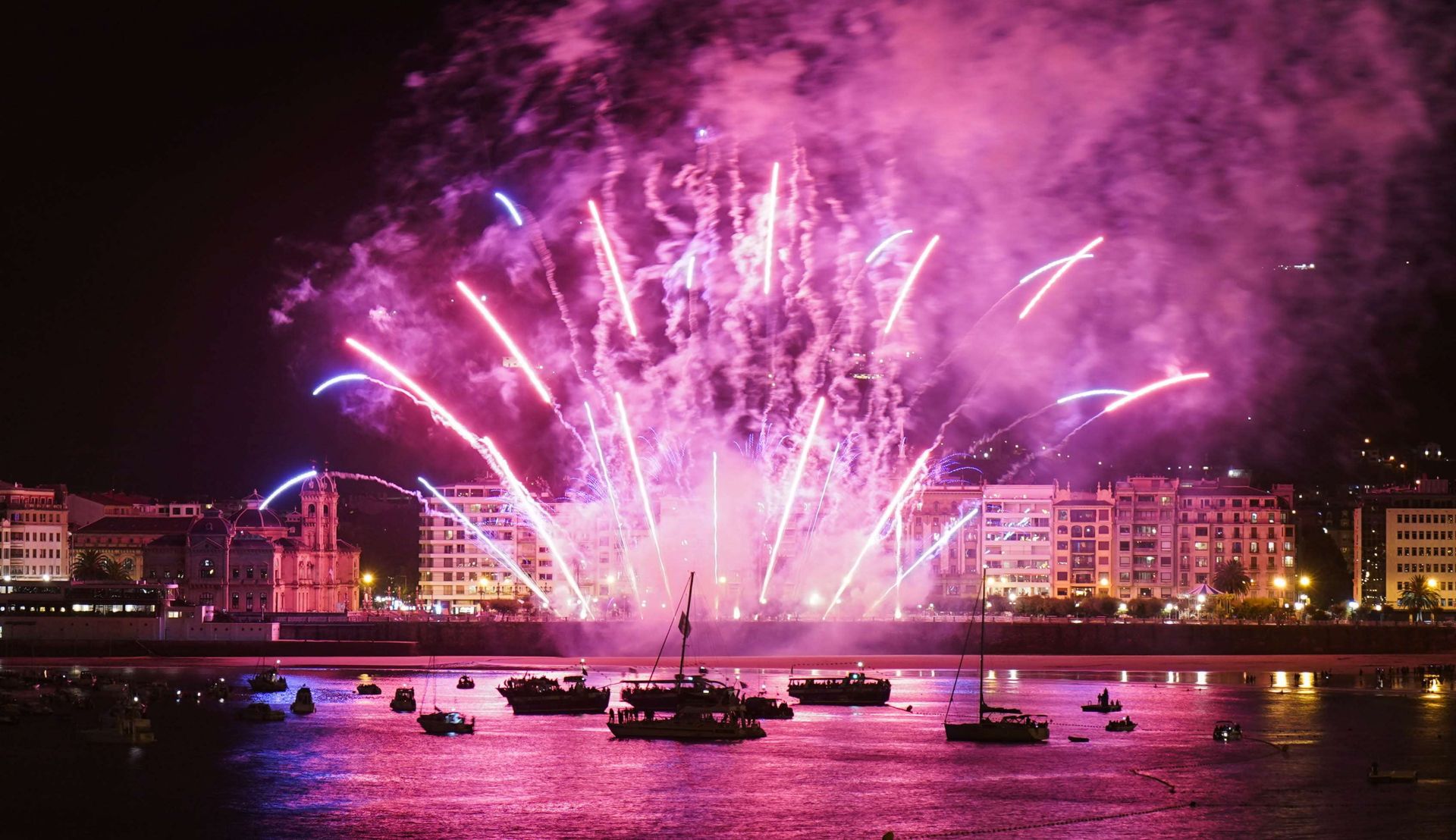 Piden a la Fiscalía que suspenda los fuegos artificiales de Semana Grande por incumplir la ley de bienestar animal