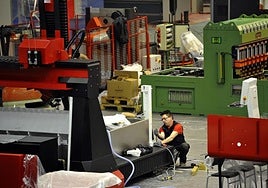 La economía vasca crece, pero a menor ritmo que la estatal.