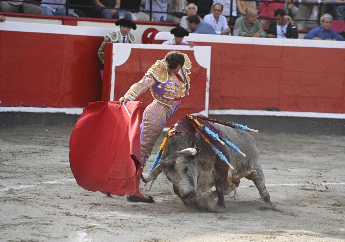 Una corrida de toros con mucho que torear