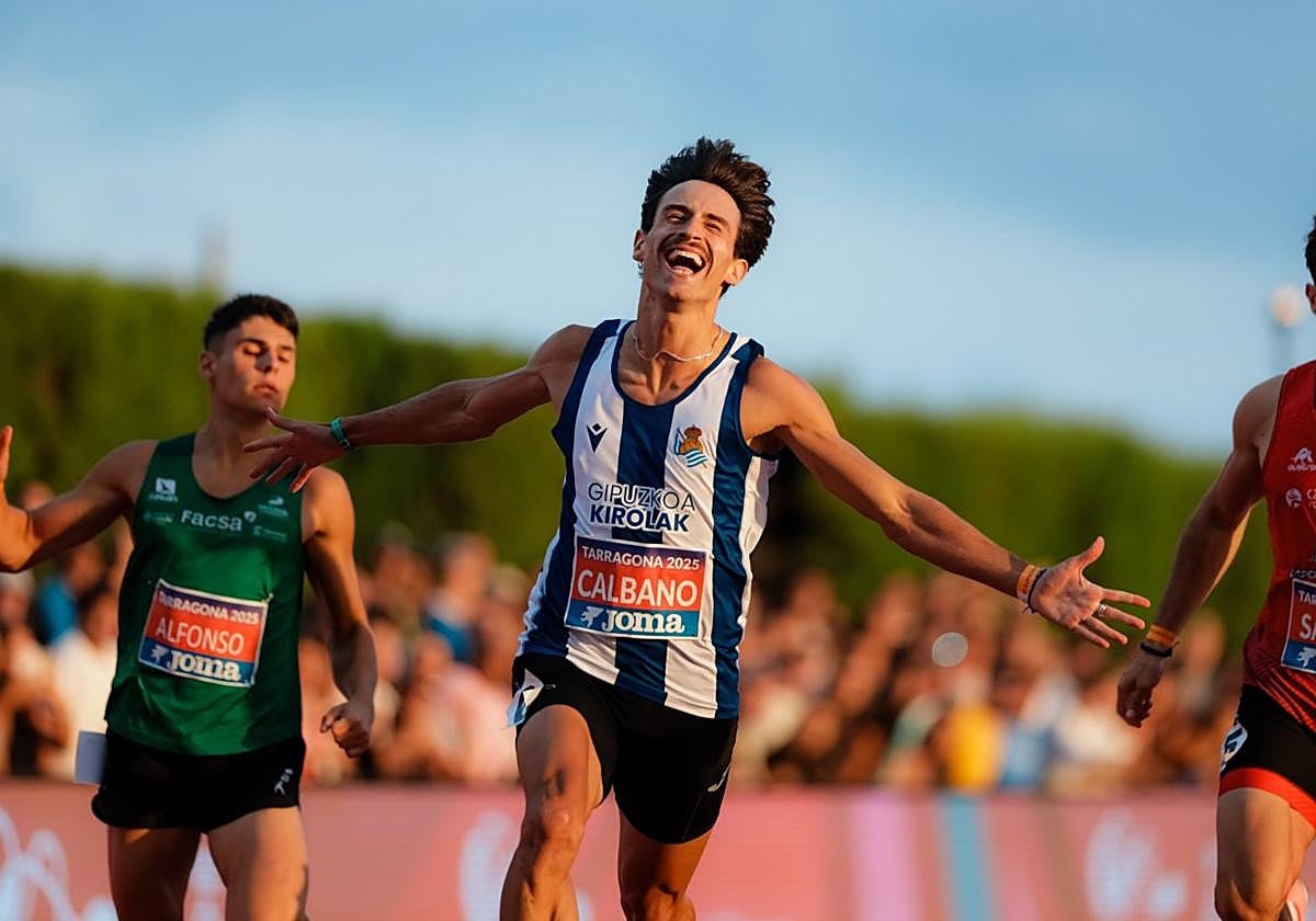 Calbano celebra la victoria del 200, ayer en el Campeonato de España.