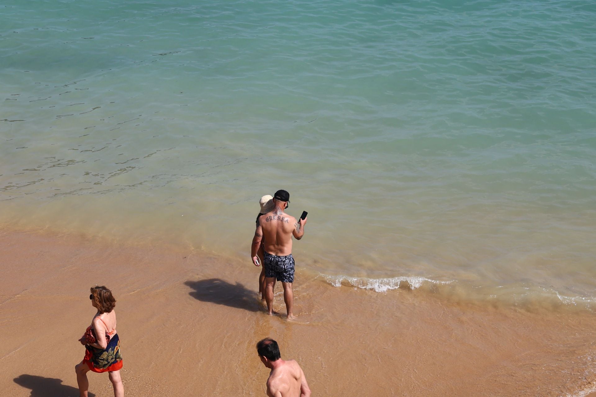 Agosto arranca veraniego