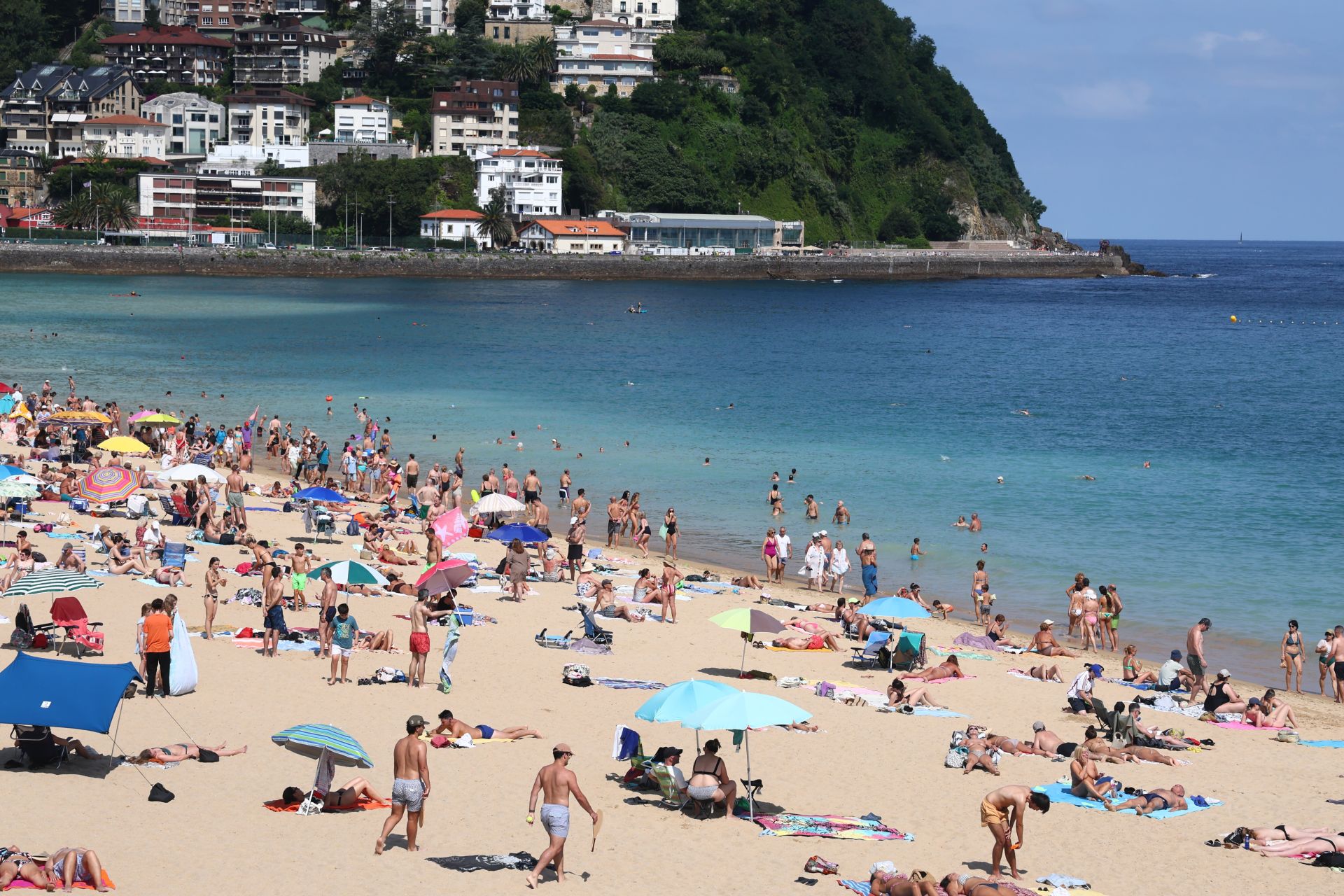 Agosto arranca veraniego