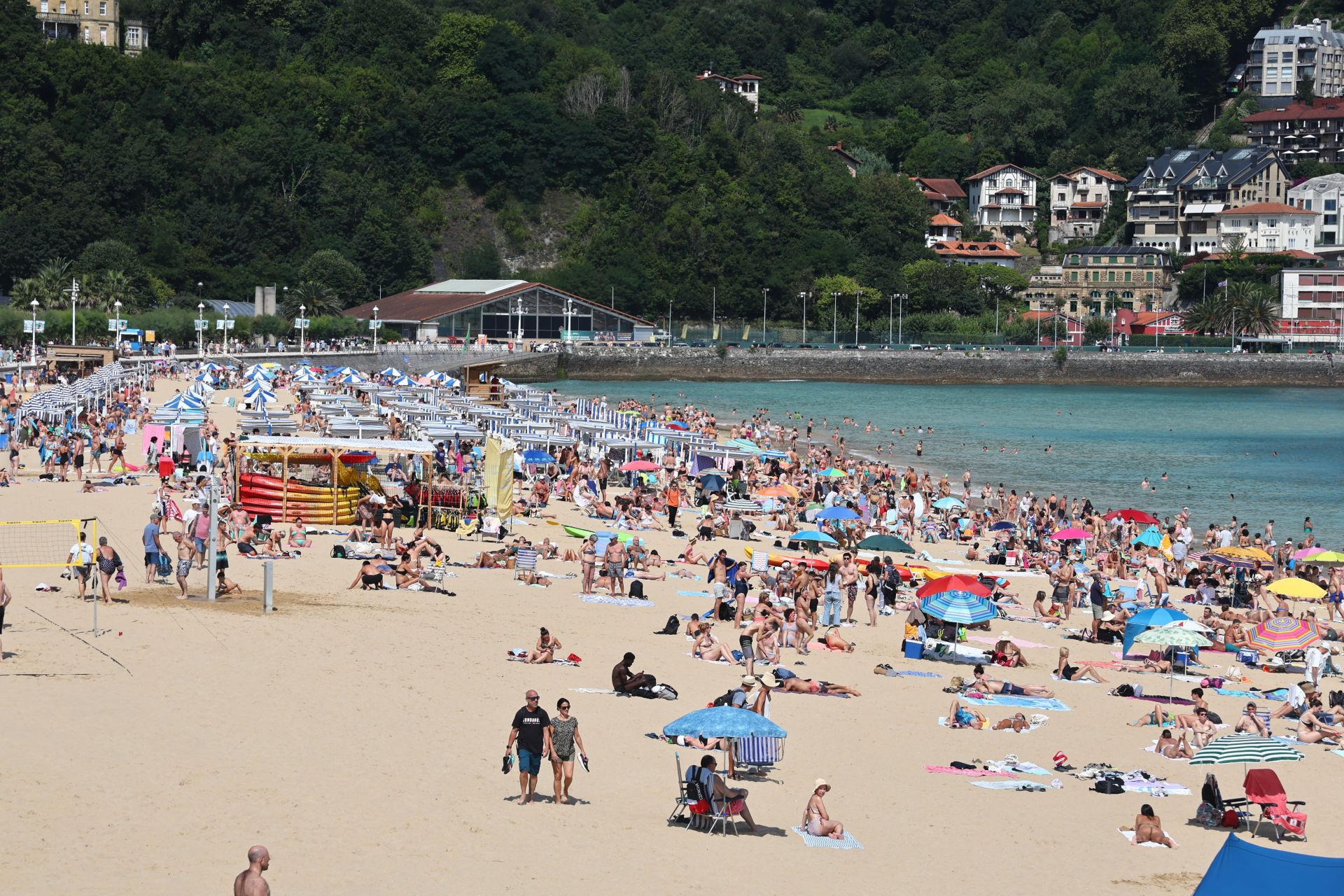 Agosto arranca veraniego