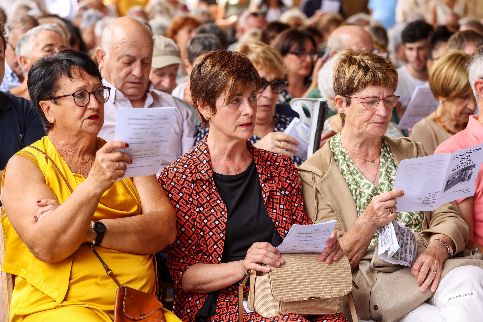 Danzas, cantos y atracciones acuáticas en el día de San Esteban