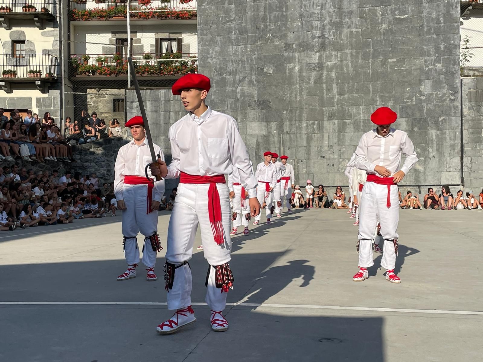 Leitzako umeen eguna jendetsua izan da