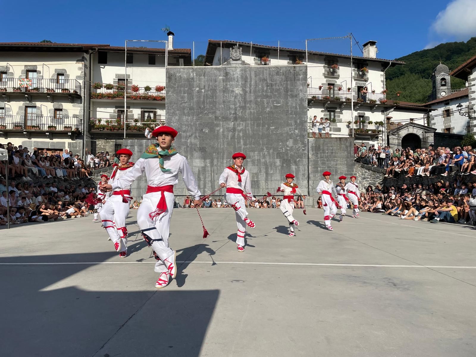 Leitzako umeen eguna jendetsua izan da