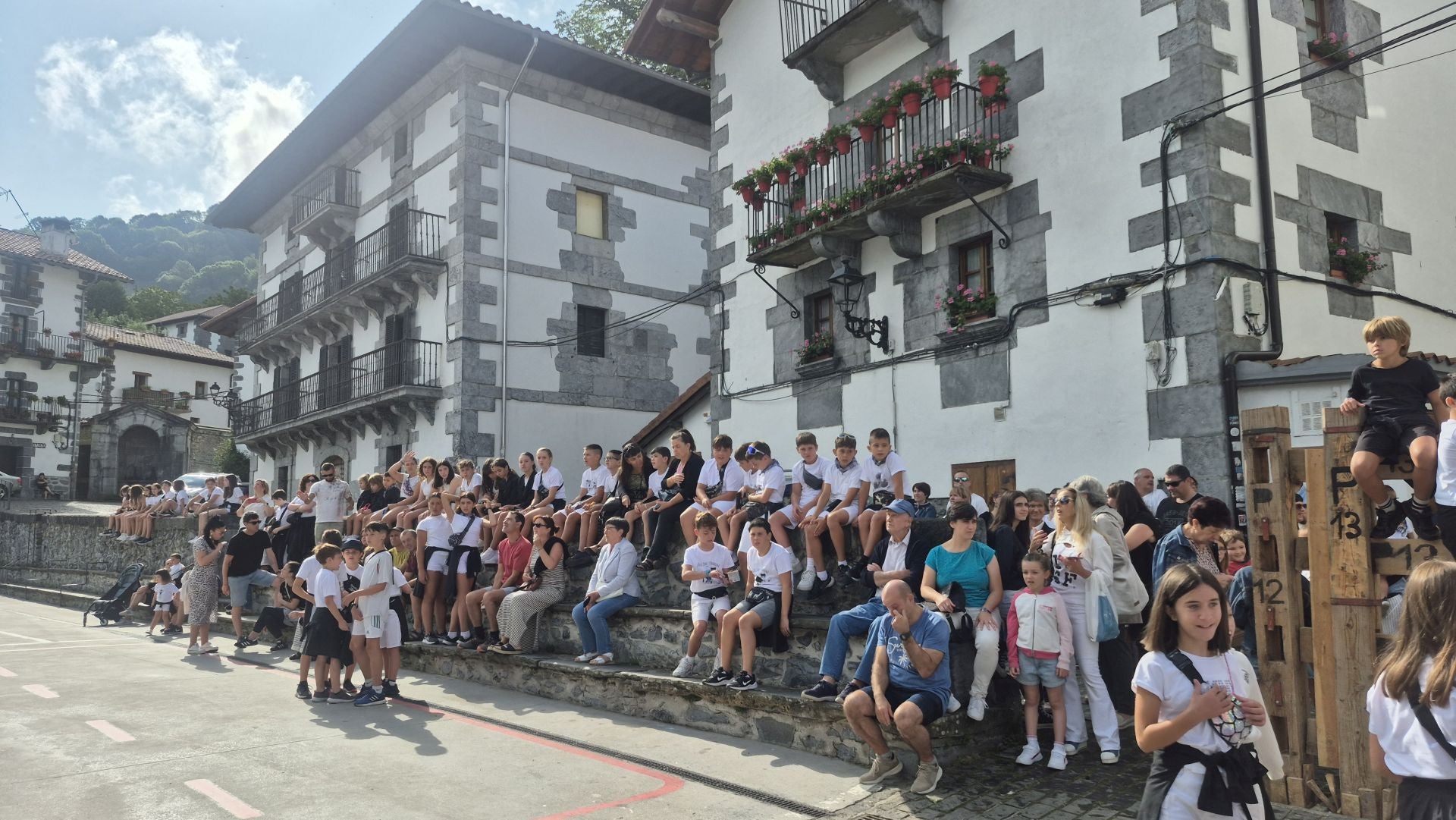 Leitzako umeen eguna jendetsua izan da