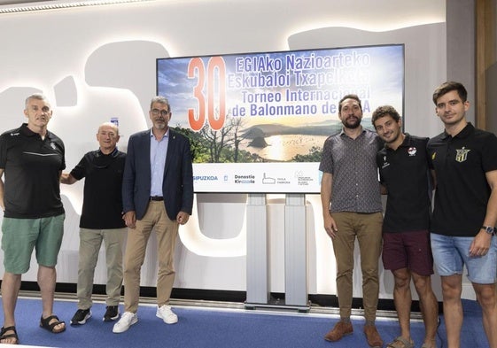 Presentación de la 30 edición del Torneo de Balonmano de Egia