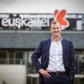El CEO de MasOrange, Meinrad Spenger, en la sede de Euskaltel