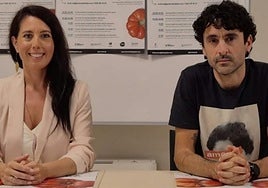 La diputada Azahara Domínguez y el alcalde Garikoitz Iturbe presentaron los servicios especiales.