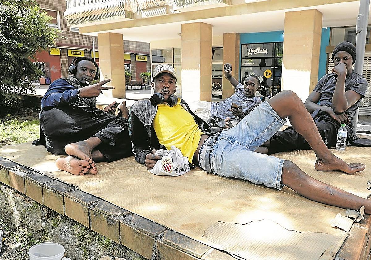 Gipuzkoa habilita en Oñati un centro de acogida temporal para 50 de los malienses atrapados en Donostia