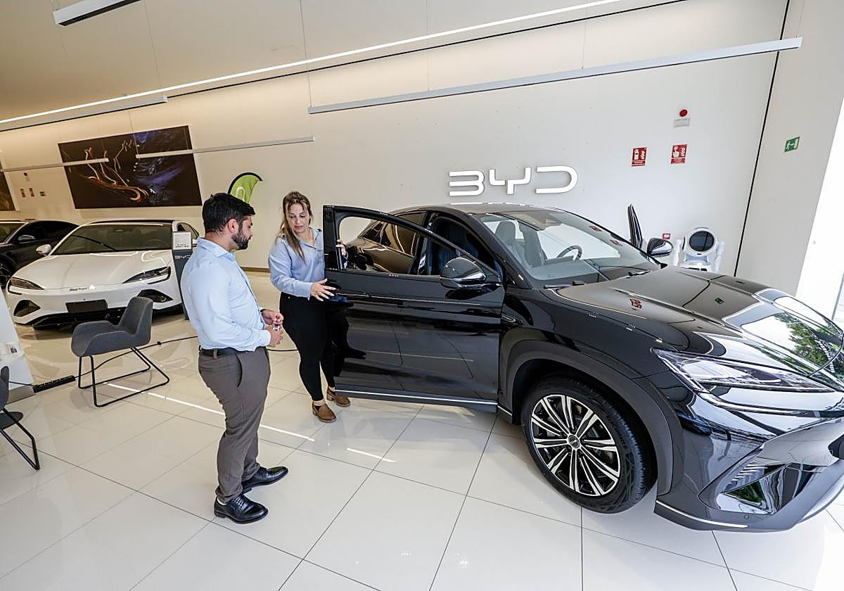 La marca china BYD presenta un espectacular crecimiento hasta julio del 1.575% en Gipuzkoa, y acaba de abrir un concesionario en Lasarte-Oria.