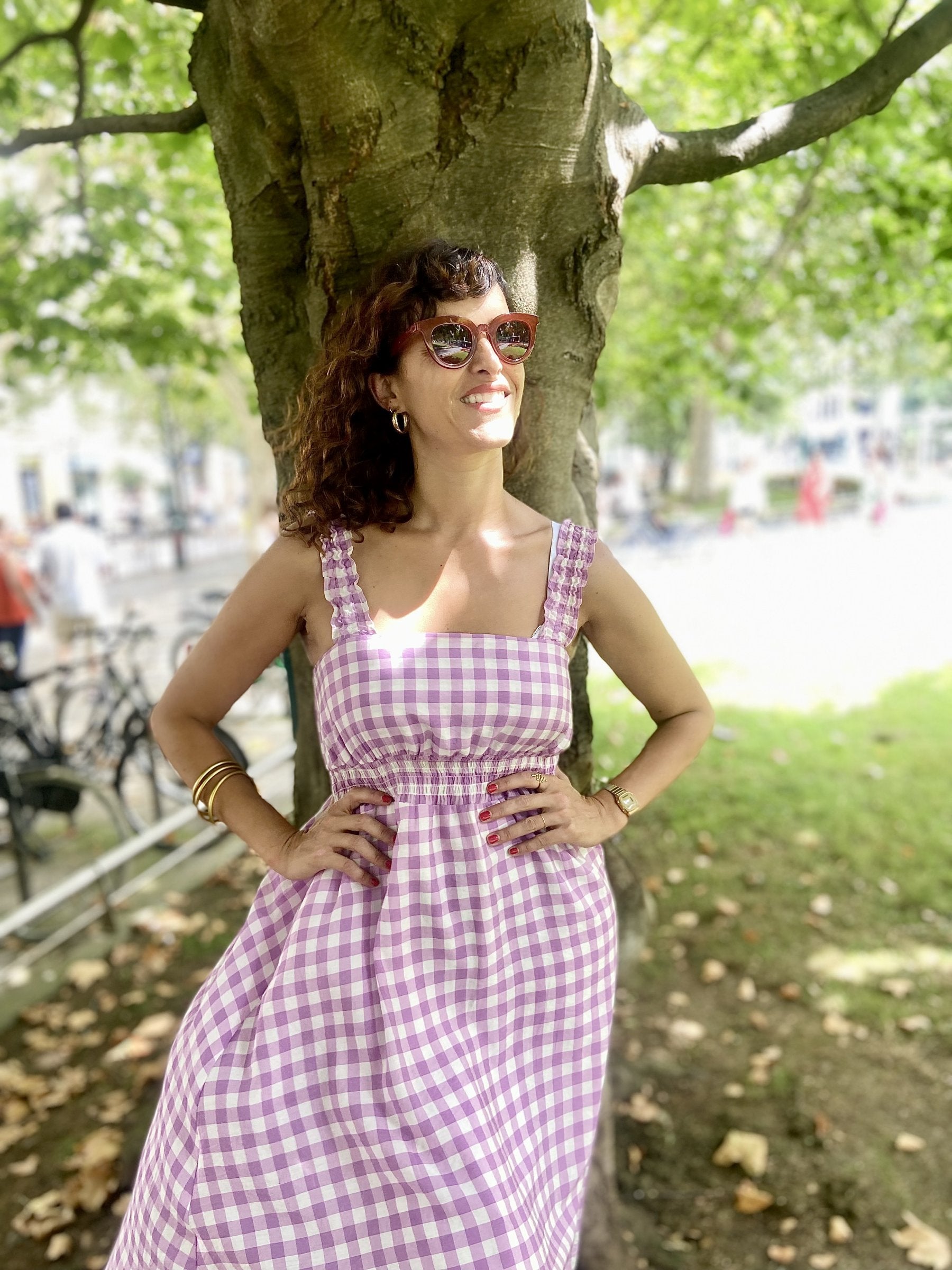 La actriz Sara Cozar disfruta del arranque de la Aste Nagusia con un plan diurno.