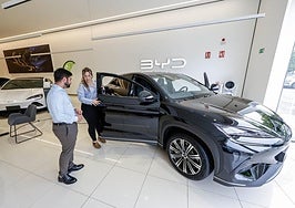 La marca china BYD presenta un espectacular crecimiento hasta julio del 1.575% en Gipuzkoa, y acaba de abrir un concesionario en Lasarte-Oria.