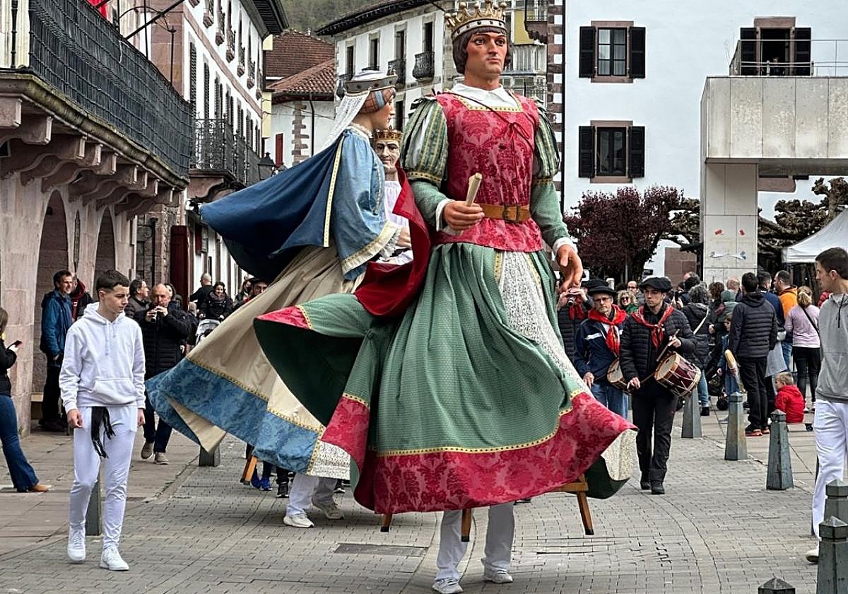 Los gigantes no faltarán la cita del Bertan Eguna de hoy.