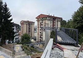 Los trabajos del tercer ascensor de Floreaga.