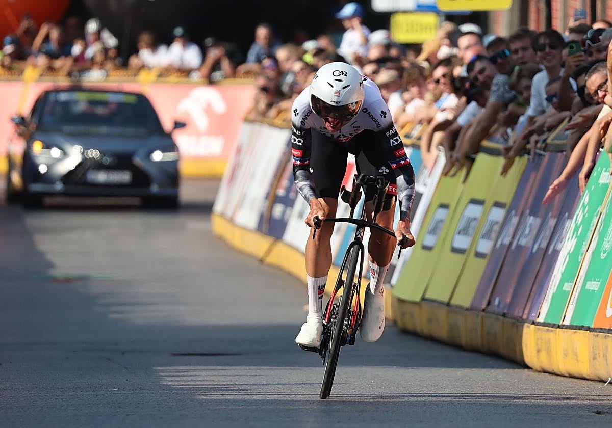 Brandon McNulty, en la contrarreloj del Tour de Polonia.