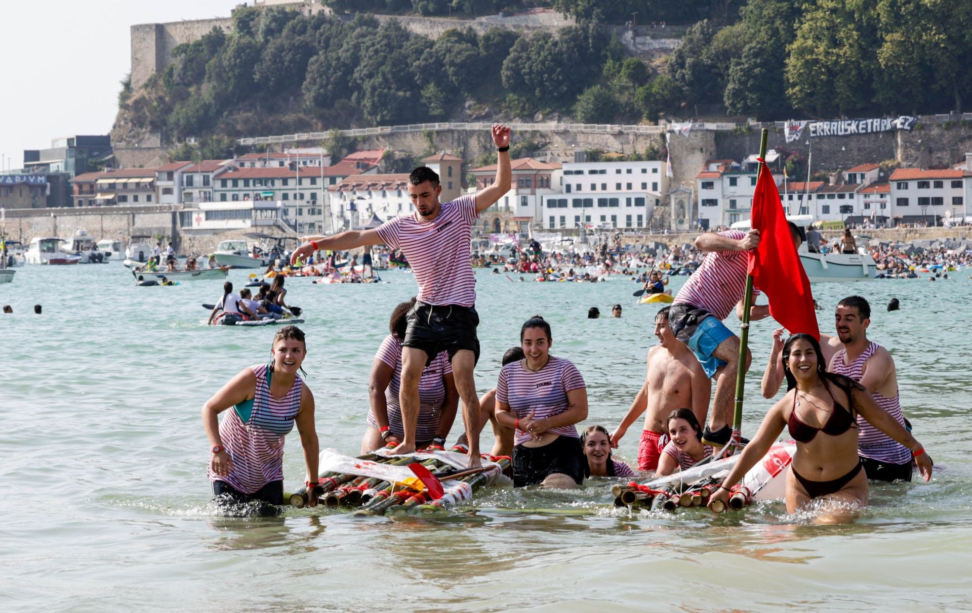 Multitudinario abordaje en San Sebastián