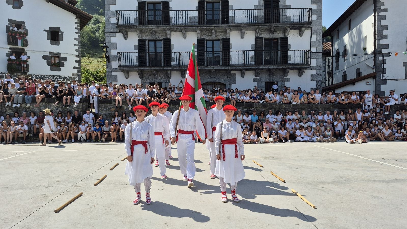 Ezpatadantza a 35 grados