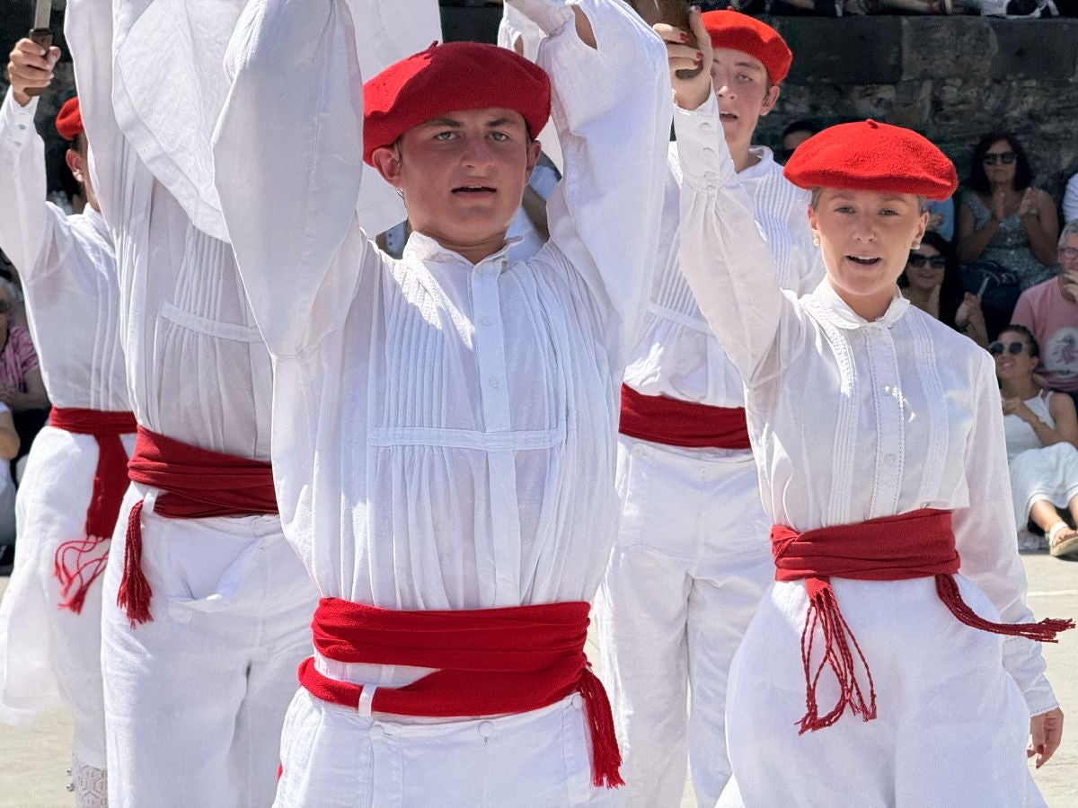 Ezpatadantza a 35 grados