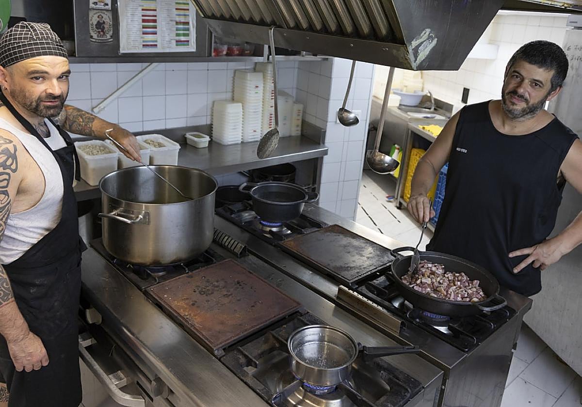 Pasa asteazkenean prestatu zuten Javik eta Unaxek oporrak hartu aurretiko azken menua.