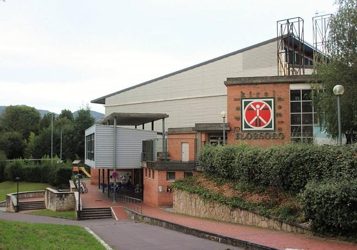 Abuztuaren 24ra arte egongo da itxita kiroldegia.