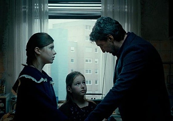 Fotograma de 'Sieben Tage Februar / February, Seven Days' de Tatjana Moutchnik.