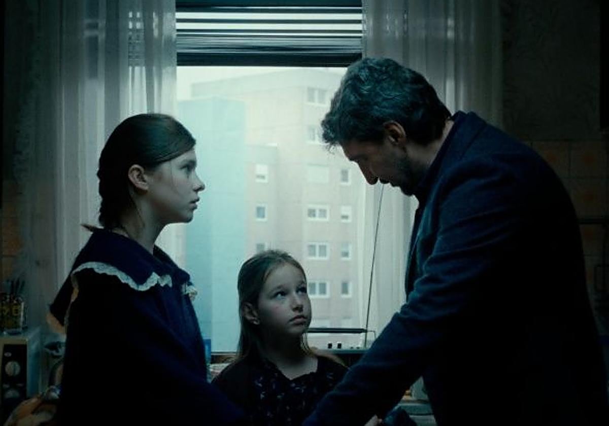 Fotograma de 'Sieben Tage Februar / February, Seven Days' de Tatjana Moutchnik.