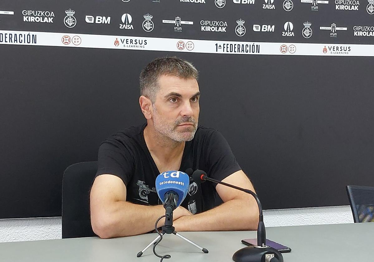 Ramsés Gil ofreció ayer su primera rueda de prensa previa a un partido con el Real Unión.