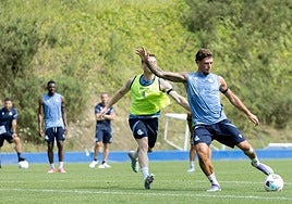 Javi López es uno de los 25 inscritos por la Real en LaLiga