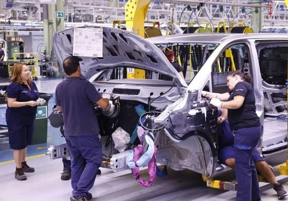 Mercedes advierte del riesgo de colapso por el veto de la UE a los diésel y gasolina en 2035