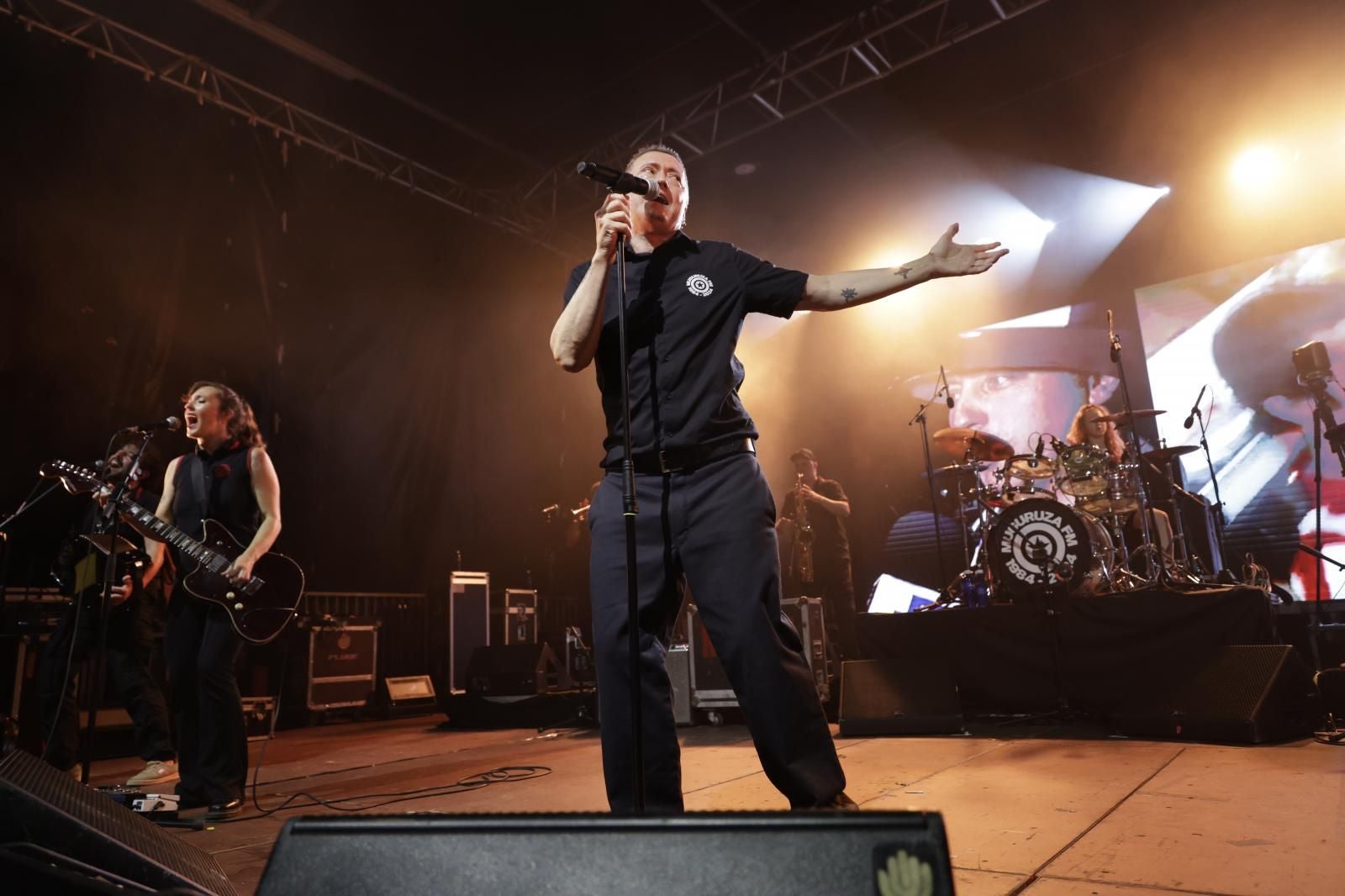 Fermin Muguruza entusiasma en Irun