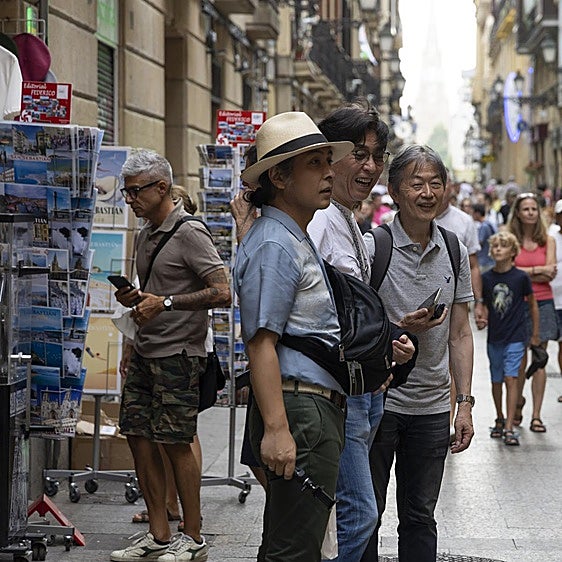 El gasto de los turistas extranjeros se duplica en dos años y el de los estatales se estanca