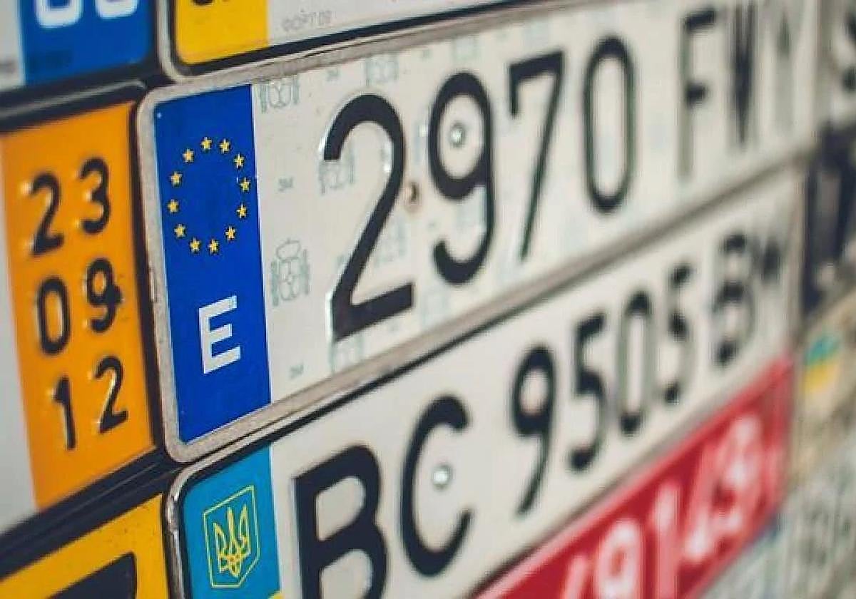 Circular con la placa de matrícula en mal estado puede acarrear multa