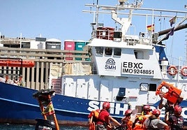 El Aita Mari pone rumbo al Mediterráneo desde Castellón para su decimosexta misión humanitaria