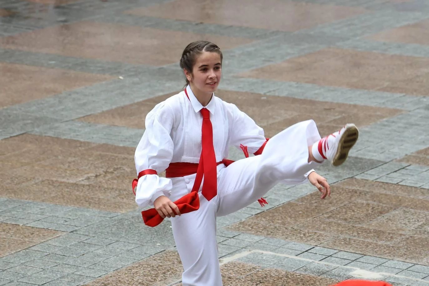 El tradicional aurresku se bailará en Azkoitia por las Andramaixek.