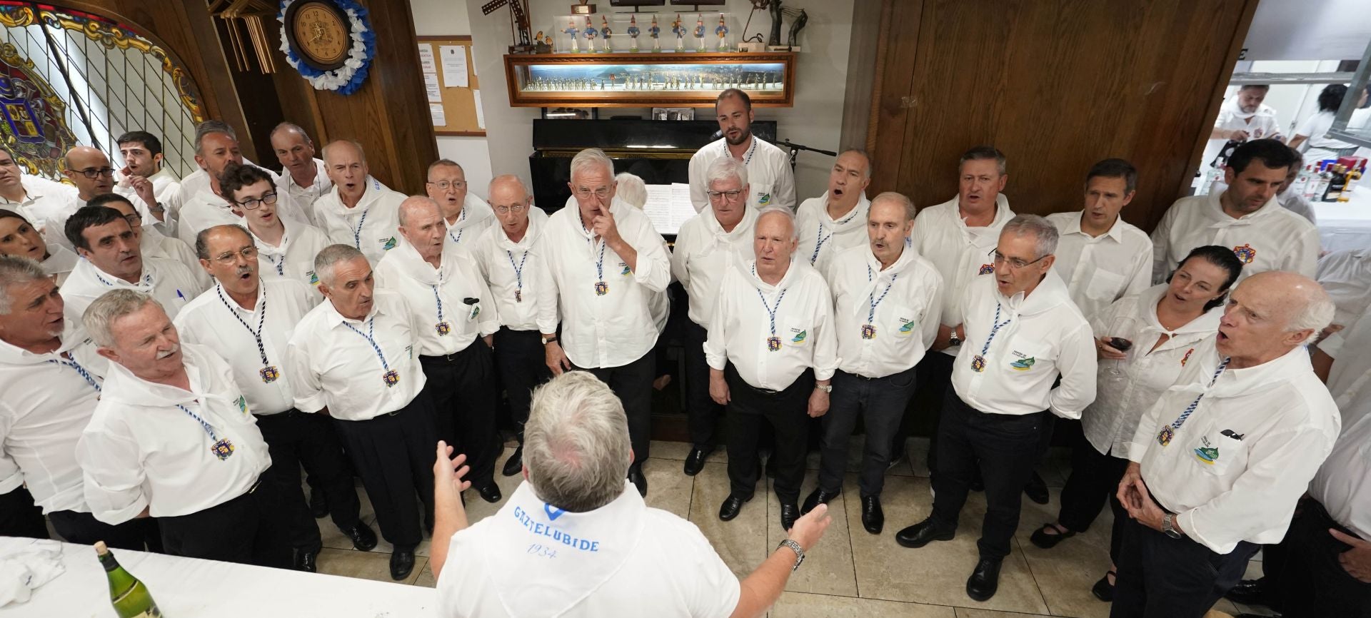 Multitudinario Festara